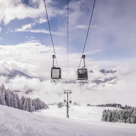 Apartment 2 Pieces A Megeve, Proche Du Centre Et Des Telecabines, Avec Balcon Et Parking - Fr-1-453-120